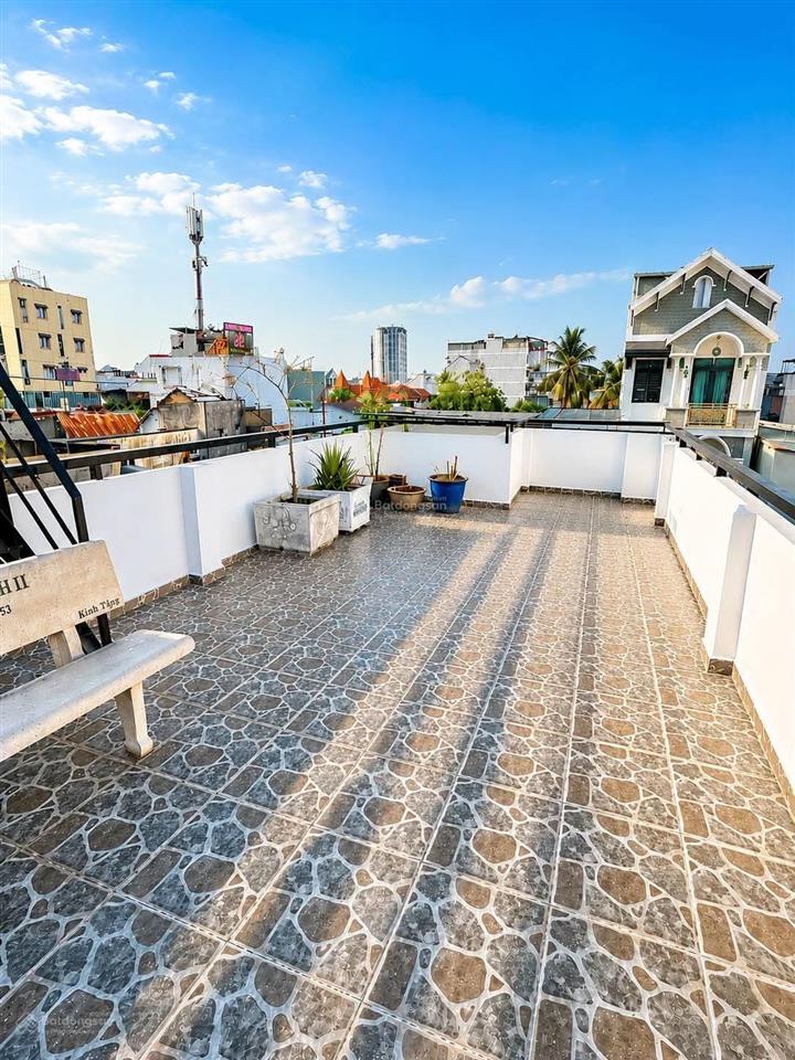 Siêu ngon, hbc nhà đẹp 3 tầng, giá đang tốt chỉ 8,3 tỷ, 3pn 3wc, đường ô tô, sổ đẹp hoàn công