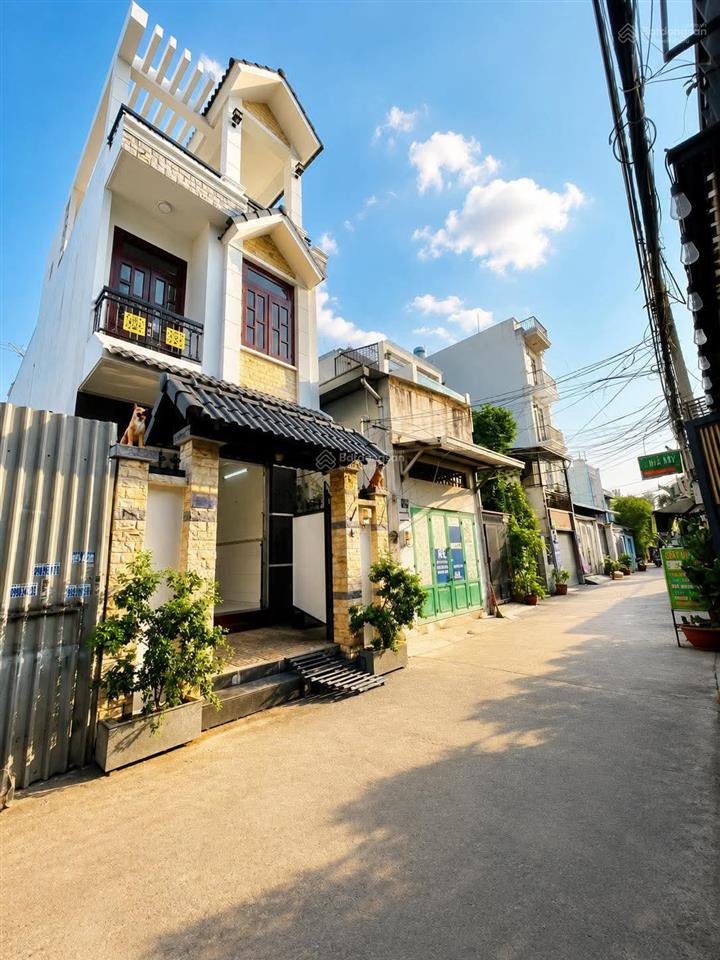 Siêu ngon, hbc nhà đẹp 3 tầng, giá đang tốt chỉ 8,3 tỷ, 3pn 3wc, đường ô tô, sổ đẹp hoàn công