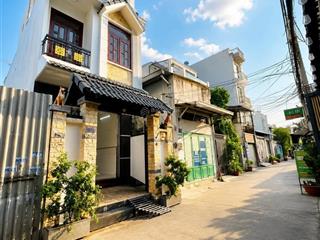 Siêu ngon, hbc nhà đẹp 3 tầng, giá đang tốt chỉ 8,3 tỷ, 3pn 3wc, đường ô tô, sổ đẹp hoàn công