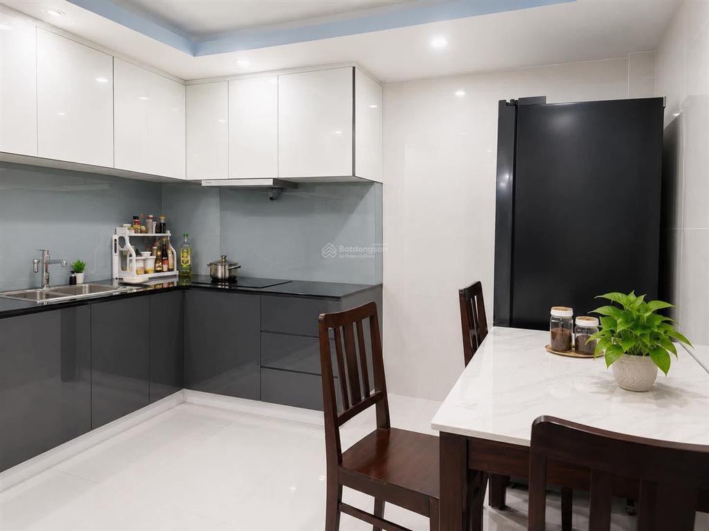 Giảm 1 tỷ, chính chủ gấp bán, 225m sử dụng, nhà góc 5 tầng, 5pn lớn, chỉ 8,5 tỷ