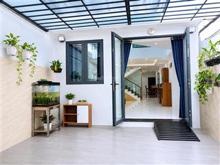 Giảm 1 tỷ, chính chủ gấp bán, 225m sử dụng, nhà góc 5 tầng, 5pn lớn, chỉ 8,5 tỷ