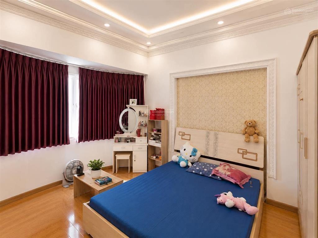 Gấp bán giảm 6 tỷ, biệt thự đẹp nhất q2, 310m2 full thổ, 3 tầng, sổ hoàn công, ngang đẹp 9,2m