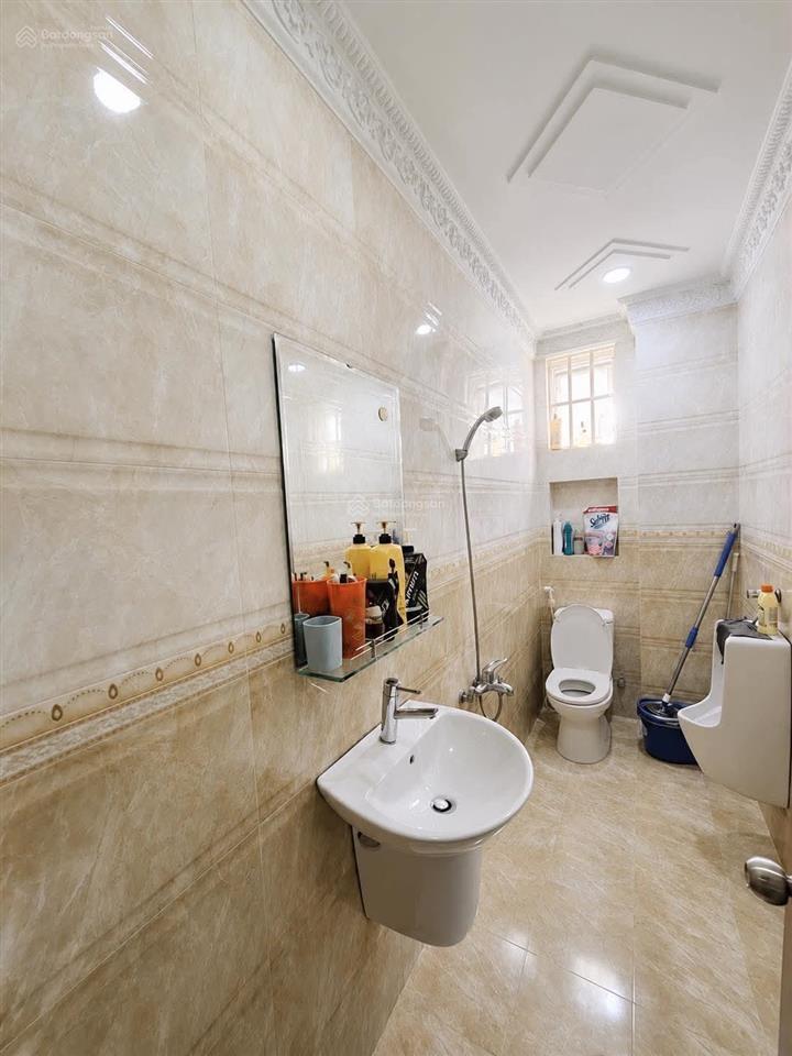 Gấp bán giảm 6 tỷ, biệt thự đẹp nhất q2, 310m2 full thổ, 3 tầng, sổ hoàn công, ngang đẹp 9,2m
