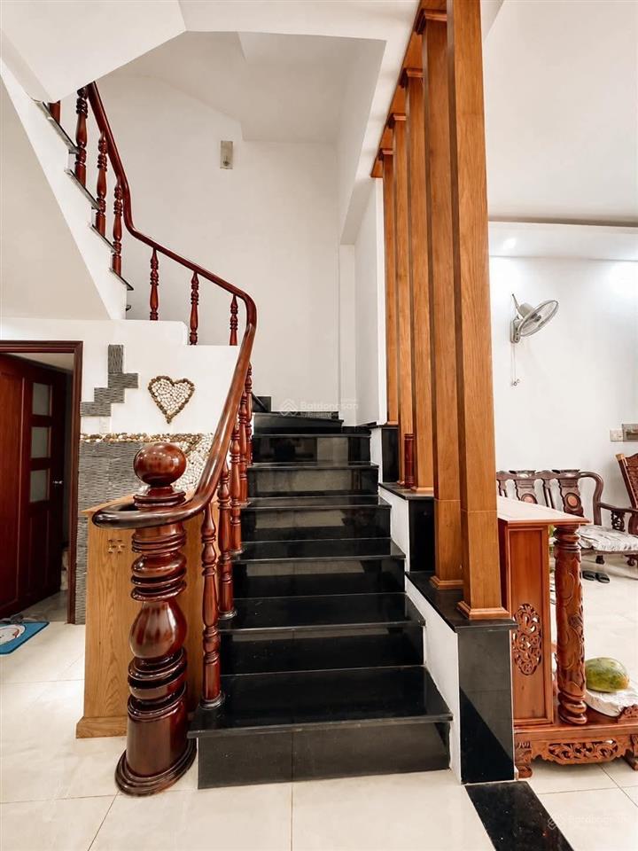 Nhà chính chủ, gần lê văn thịnh, 3 tầng, chỉ 6,650 tỷ, sổ hoàn công, gấp bán, chủ thiện chí