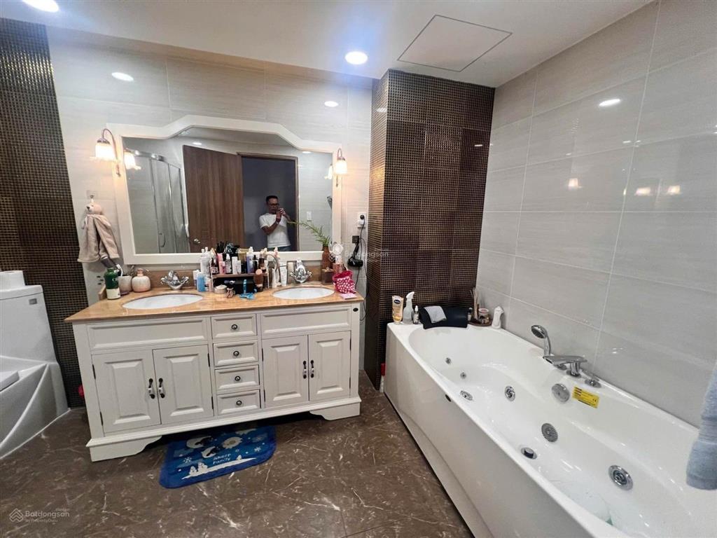 Biệt thự đẳng cấp khu đô thị vạn phúc city thủ đức 102m2 chỉ 23 tỷ.  0977 930 *** xuya tâm linh