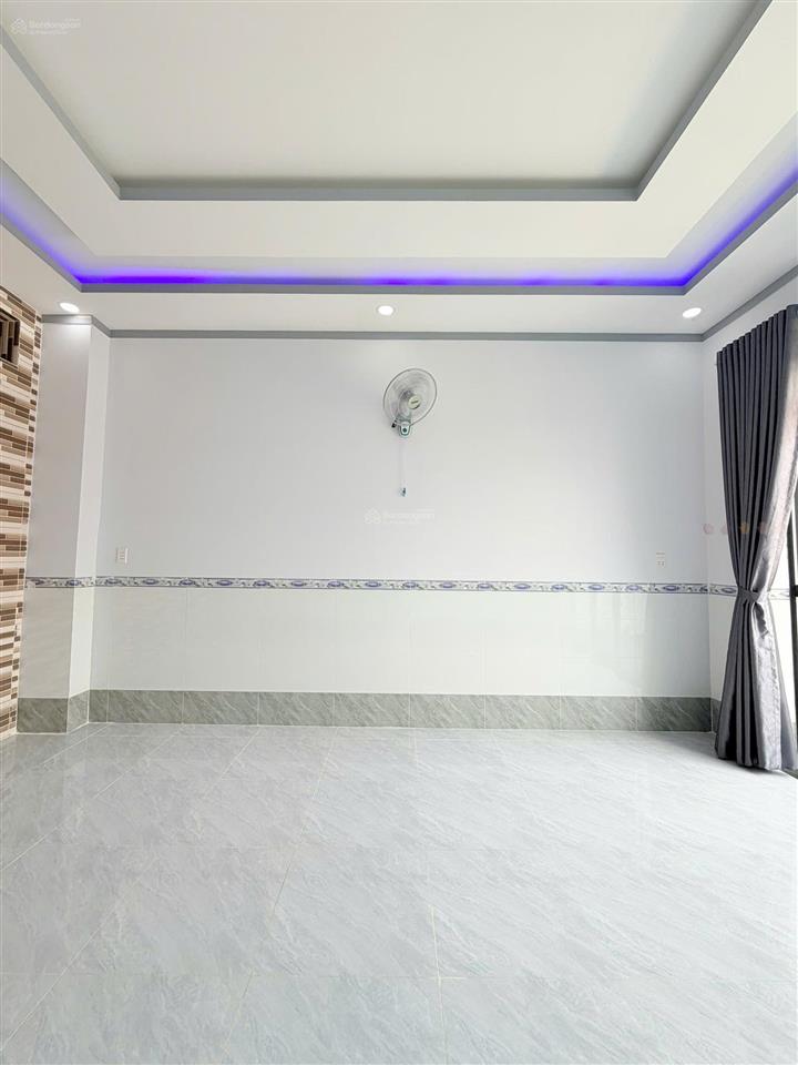 Dt 4x13  full giá 1 tỷ tặng full nội thất  khu nhà phố liền kề, mới xây dựng, vị trí trung tâm