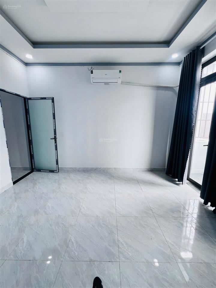 Dt 4x13  full giá 1 tỷ tặng full nội thất  khu nhà phố liền kề, mới xây dựng, vị trí trung tâm