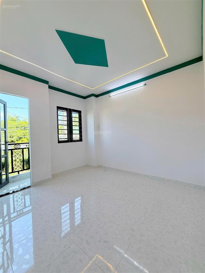 Nhà phan văn hớn  685tr đường bê tông 5m, hẻm thông, đối diện gx mỹ hạnh, đường vào 1
