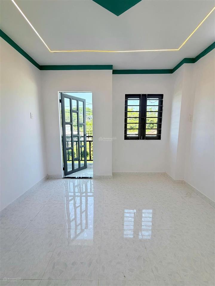 Nhà phan văn hớn  685tr đường bê tông 5m, hẻm thông, đối diện gx mỹ hạnh, đường vào 1