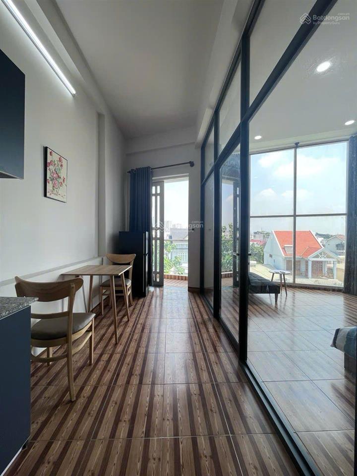 Cho thuê căn 1pn full nội thất  cửa sổ lớn suốt phòng, ban công thoáng mát