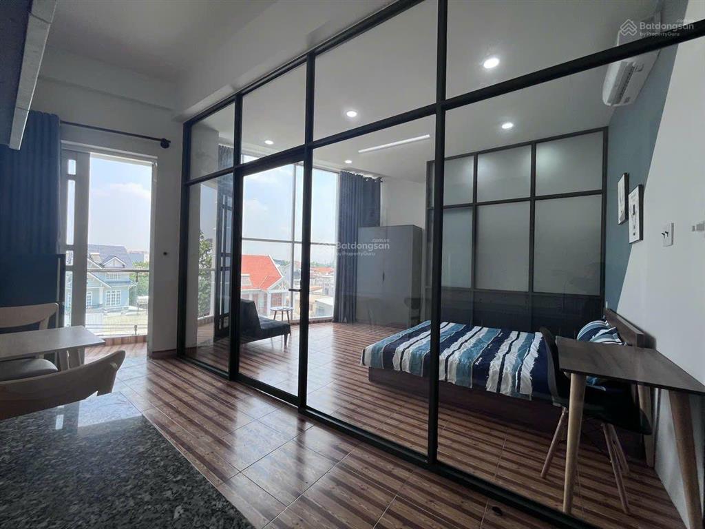 Cho thuê căn 1pn full nội thất  cửa sổ lớn suốt phòng, ban công thoáng mát