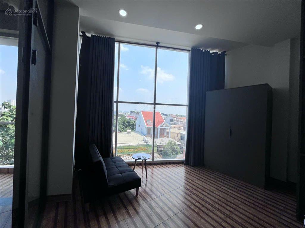 Cho thuê căn 1pn full nội thất  cửa sổ lớn suốt phòng, ban công thoáng mát