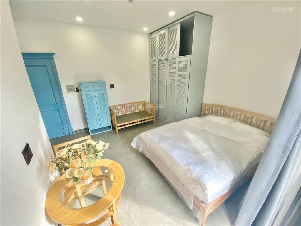 Quận 2 căn hộ studio "allinone" view ban công thoáng đãng chỉ xách vali vào ở