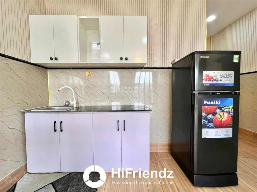 Quận 2  cho thuê căn ban công full nt đẹp  tầng cao, view thoáng