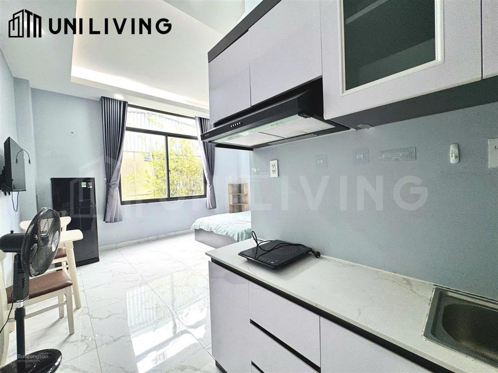 Cho thuê chdv studio full nội thất  cửa sổ lớn, bếp xa giường  ngay quốc hương, gần metro, siu