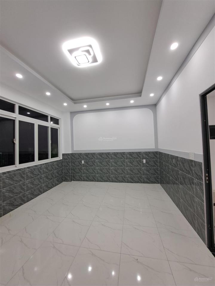 Nhà lê văn quới ngay ngã tư 4 xã, quận bình tân 73m2 cn siêu khủng 5.6m*13m chỉ 4. x tỷ