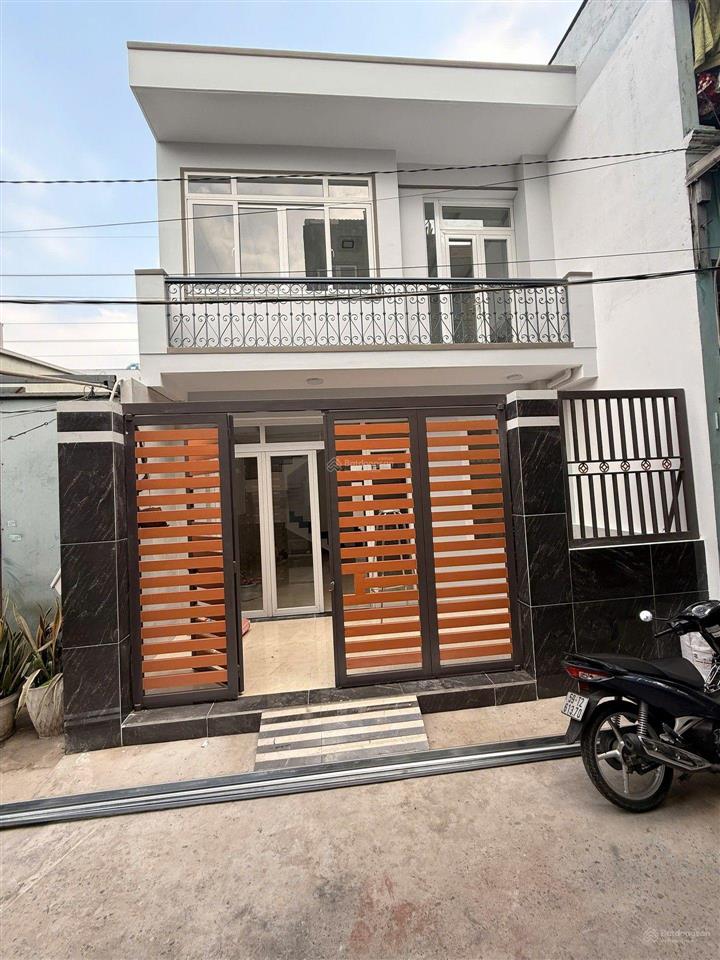 Nhà lê văn quới ngay ngã tư 4 xã, quận bình tân 73m2 cn siêu khủng 5.6m*13m chỉ 4. x tỷ