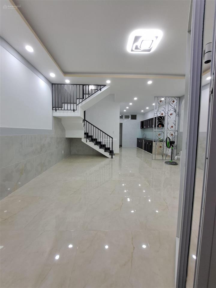 Nhà lê văn quới ngay ngã tư 4 xã, quận bình tân 73m2 cn siêu khủng 5.6m*13m chỉ 4. x tỷ