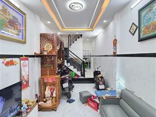 Bán nhà 2 tầng mặt tiền gò xoài , gần chợ  hẻm nhựa 6m ôtô thông dt 42m2 ,1 lầu 2 pn 2wc