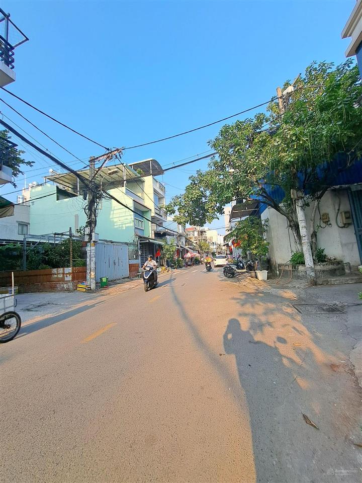 Nhà mới đẹp đường tân kỳ tân quý, ngay aeon tân phú, tphcm. dt 4x12m  2 tầng  2pn  không lộ giới