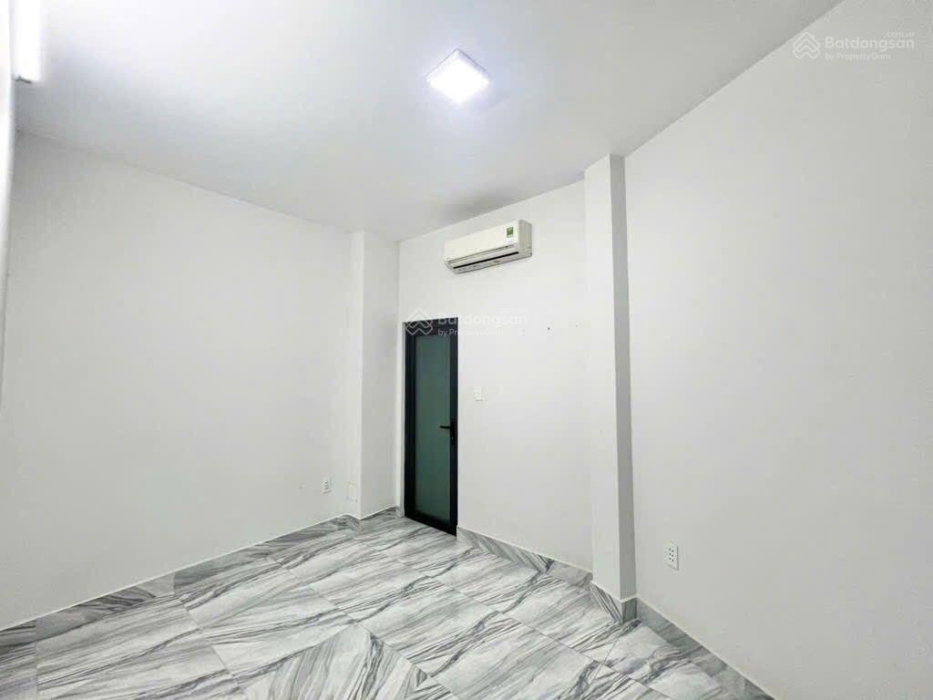 Nhà mới đẹp ngay trường thpt bình tân, tphcm hẻm xe tải chỉ nhỉnh 3t. ỷdt 5x1om22tầngk lộ giới