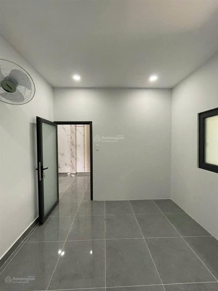 Nhà mới đẹp 2 tầng hương lộ 2 nối dài 6x10m 3pn chỉ nhỉnh 4 tỷ hẻm xe hơi thông