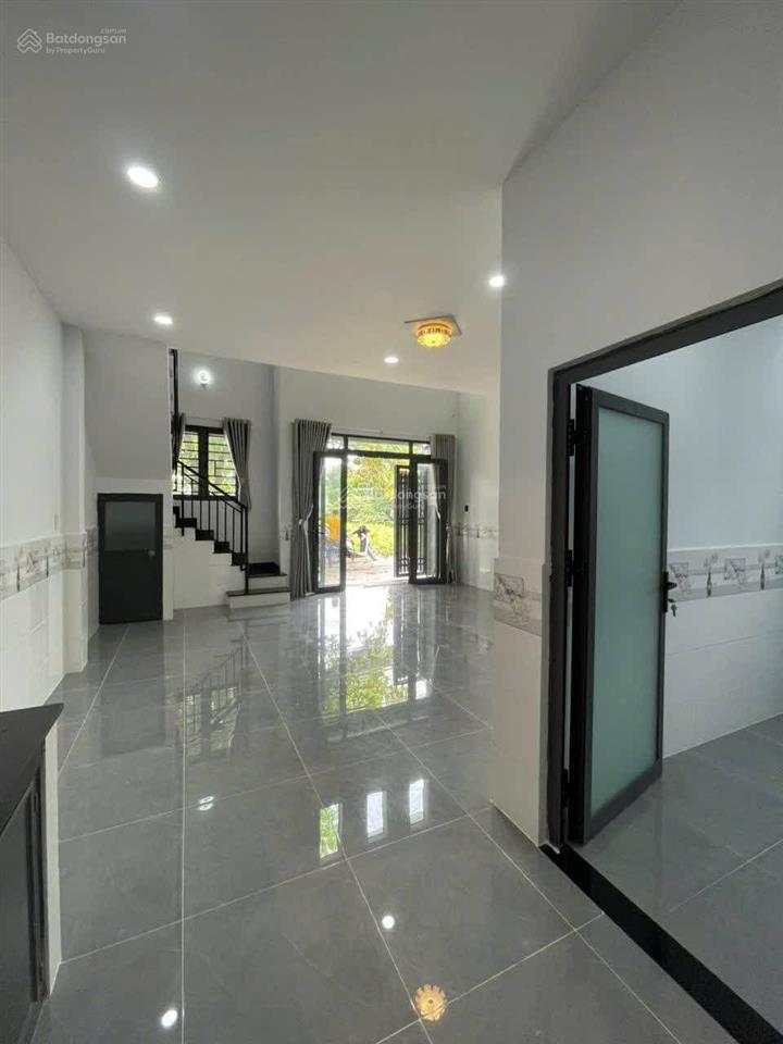 Nhà mới đẹp 2 tầng hương lộ 2 nối dài 6x10m 3pn chỉ nhỉnh 4 tỷ hẻm xe hơi thông