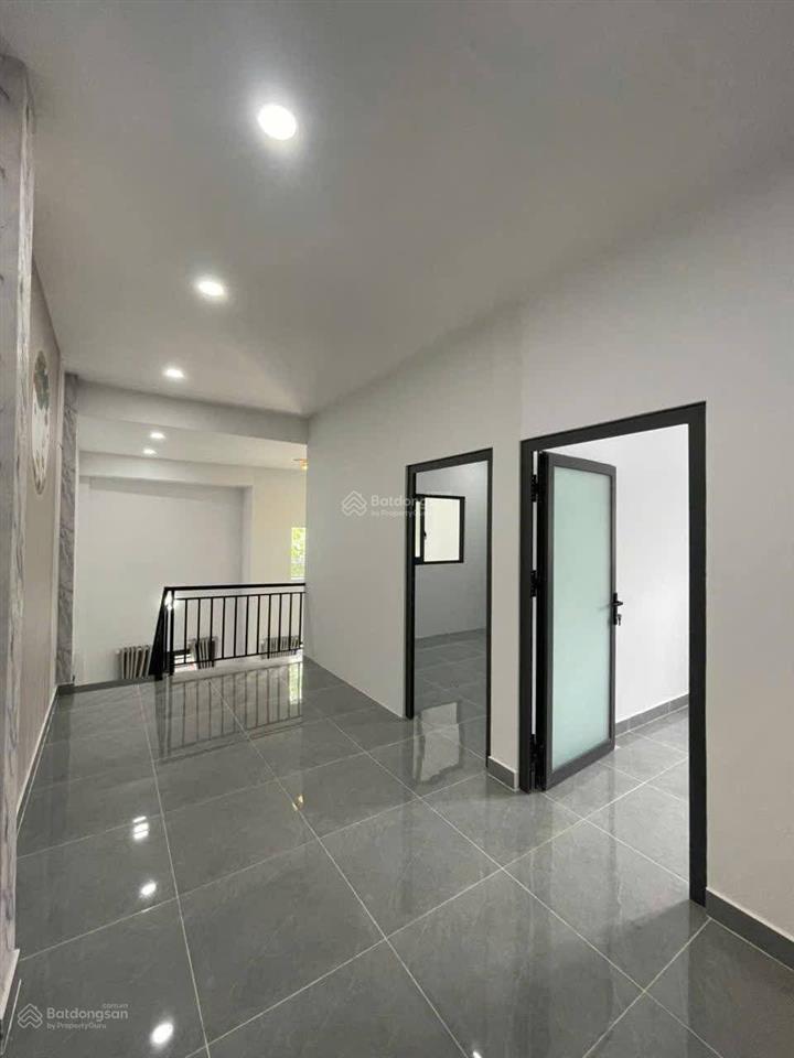 Nhà mới đẹp 2 tầng hương lộ 2 nối dài 6x10m 3pn chỉ nhỉnh 4 tỷ hẻm xe hơi thông