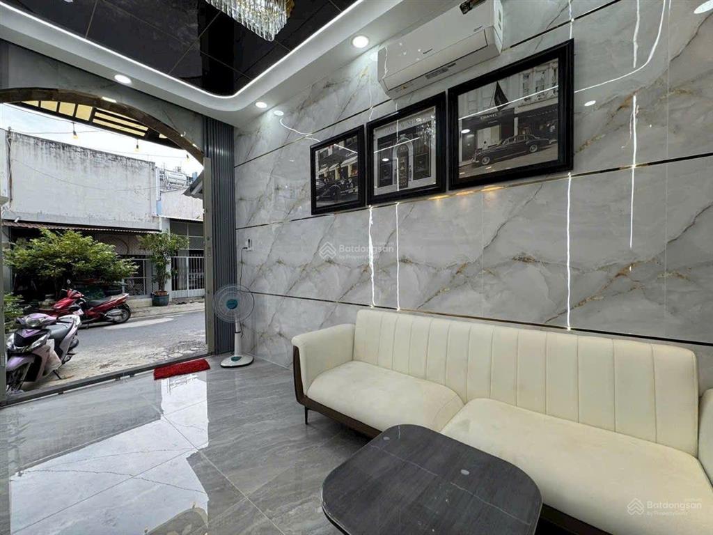 Siêu phẩm 3 tầng ngay khu phố vip hòa bình tô hiệu,q.tân phú hẻm xe hơi tới nhà chỉ 5.1tỷ còn tl