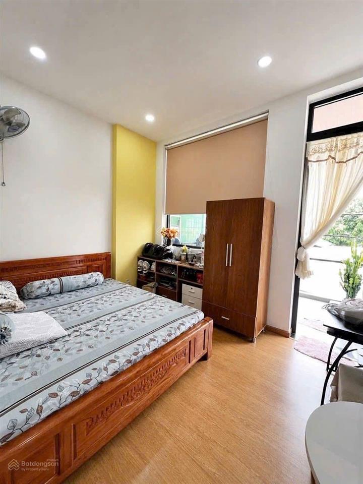 Nhà đẹp 4 tầng mãlògiáp tân phú4x10m4pn 3wc 1trệt 3lầu + sân thượng+full nội thất nhỉnh 5 đồng