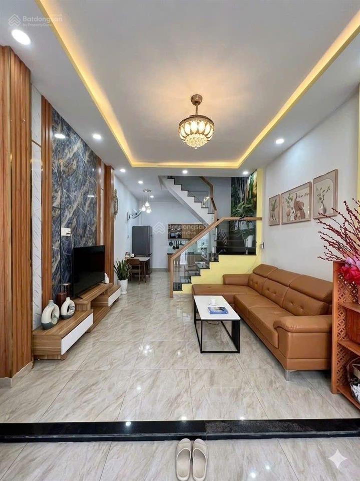 Nhà đẹp 4 tầng mãlògiáp tân phú4x10m4pn 3wc 1trệt 3lầu + sân thượng+full nội thất nhỉnh 5 đồng