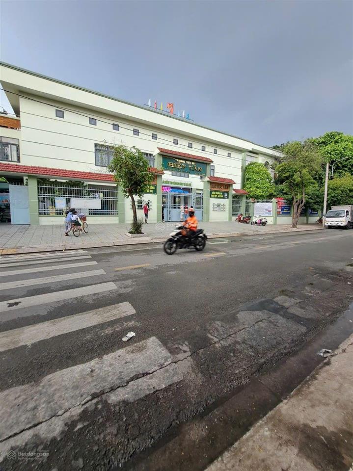 Nhỉnh 3ty nhà đẹp vị trí đẹp 3 tầng ngay đầm sen hòa bìnhphan anh q.tân phú 1 trệt 2 lầu 4pn 3wc