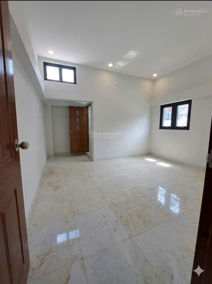 Nhà mặt tiền 2 tầng mới đẹp khu lê văn quới giáp tân phú 4x14m  3pn3wc hẻm thông xe tải chỉ 4,2tỷ