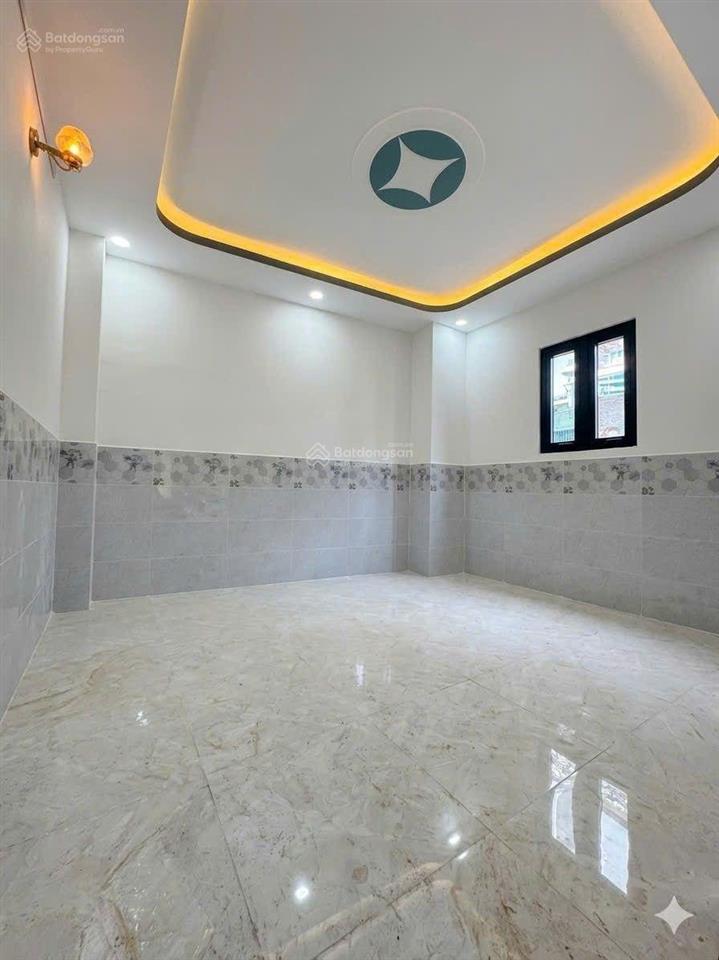 Nhà mặt tiền 2 tầng mới đẹp khu lê văn quới giáp tân phú 4x14m  3pn3wc hẻm thông xe tải chỉ 4,2tỷ