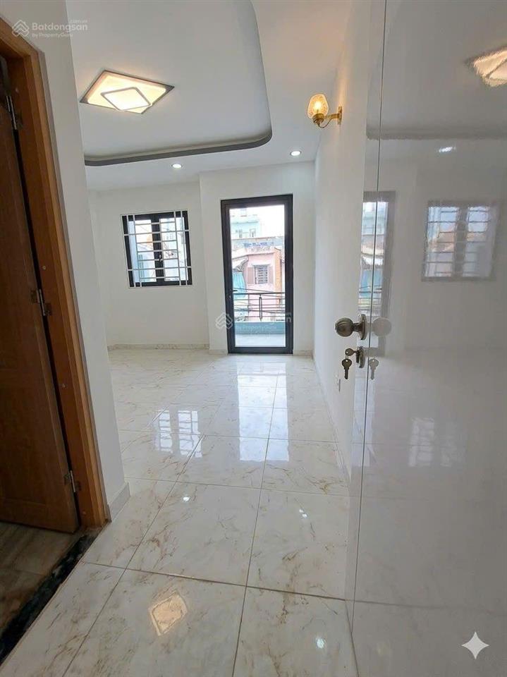 Nhà mặt tiền 2 tầng mới đẹp khu lê văn quới giáp tân phú 4x14m  3pn3wc hẻm thông xe tải chỉ 4,2tỷ