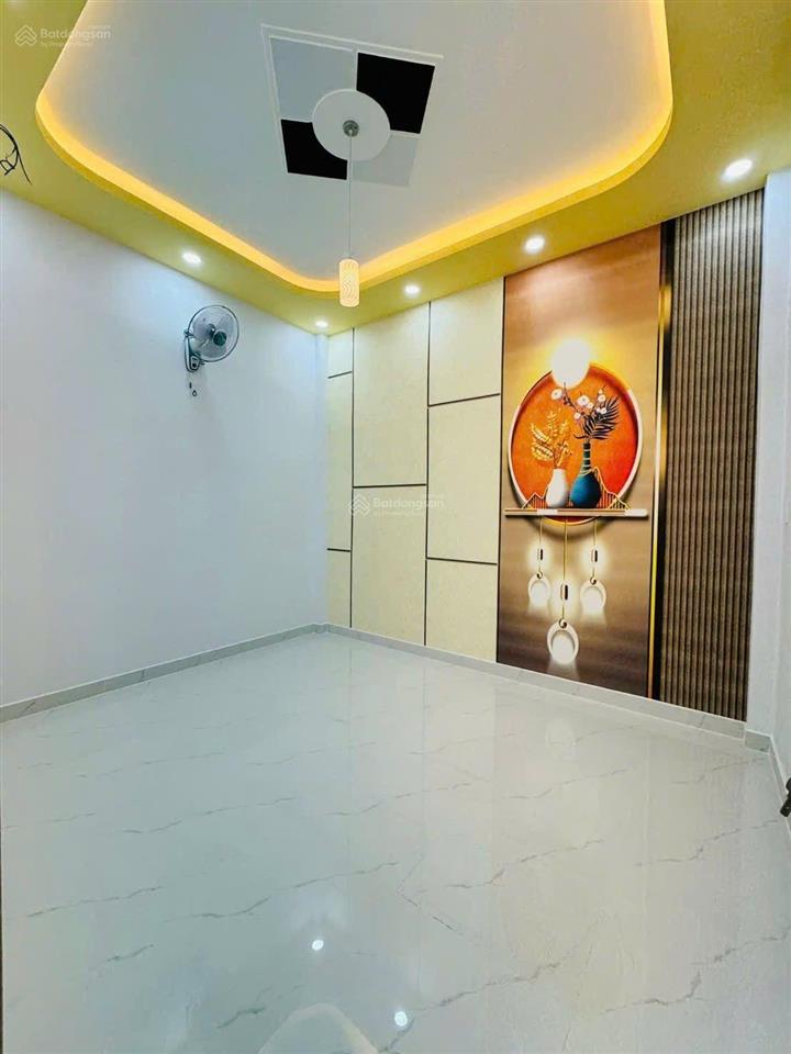 Siêu phẩm nhà mới đẹp 1/ đường chiến lược giáp tân hòa đông q6
4x12m 3pn chỉ 4.x tỷ