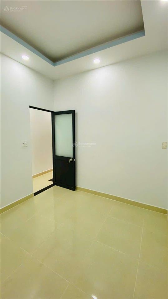 Nhỉnh 4 tỷ có ngay nhà mới đẹp 2 tầng quận bình tân  4x15m 1trệt 1lầu  3pn, hẻm xe tải thông, shr