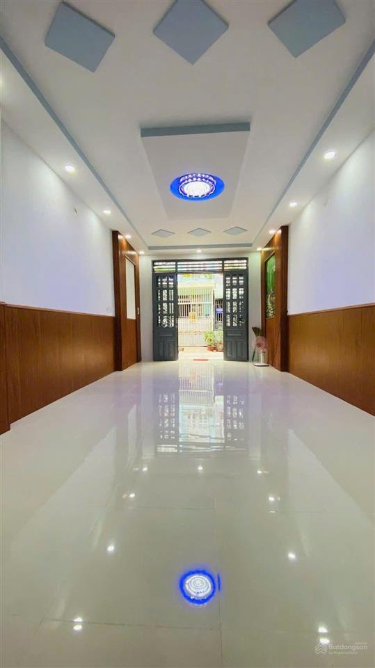 Nhỉnh 4 tỷ có ngay nhà mới đẹp 2 tầng quận bình tân  4x15m 1trệt 1lầu  3pn, hẻm xe tải thông, shr