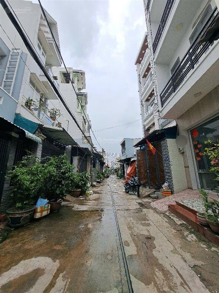 Nhỉnh 4 tỷ có ngay nhà mới đẹp 2 tầng quận bình tân  4x15m 1trệt 1lầu  3pn, hẻm xe tải thông, shr