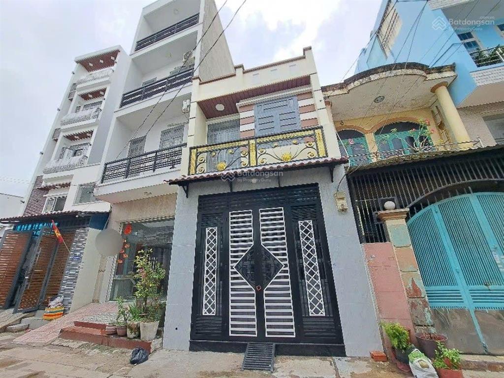 Nhỉnh 4 tỷ có ngay nhà mới đẹp 2 tầng quận bình tân  4x15m 1trệt 1lầu  3pn, hẻm xe tải thông, shr