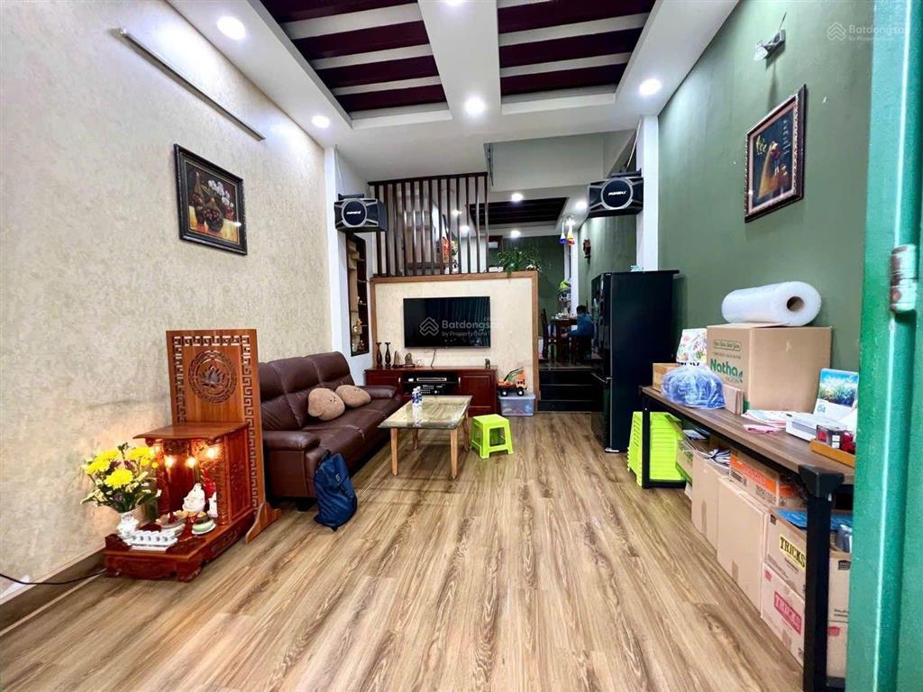 Nhà 3 tầng đúc mã lò  giáp lê văn quới  3pn 3wc  4x12m 1 trệt 2 lầu + sân thượng 5 tỷ nhỉnh