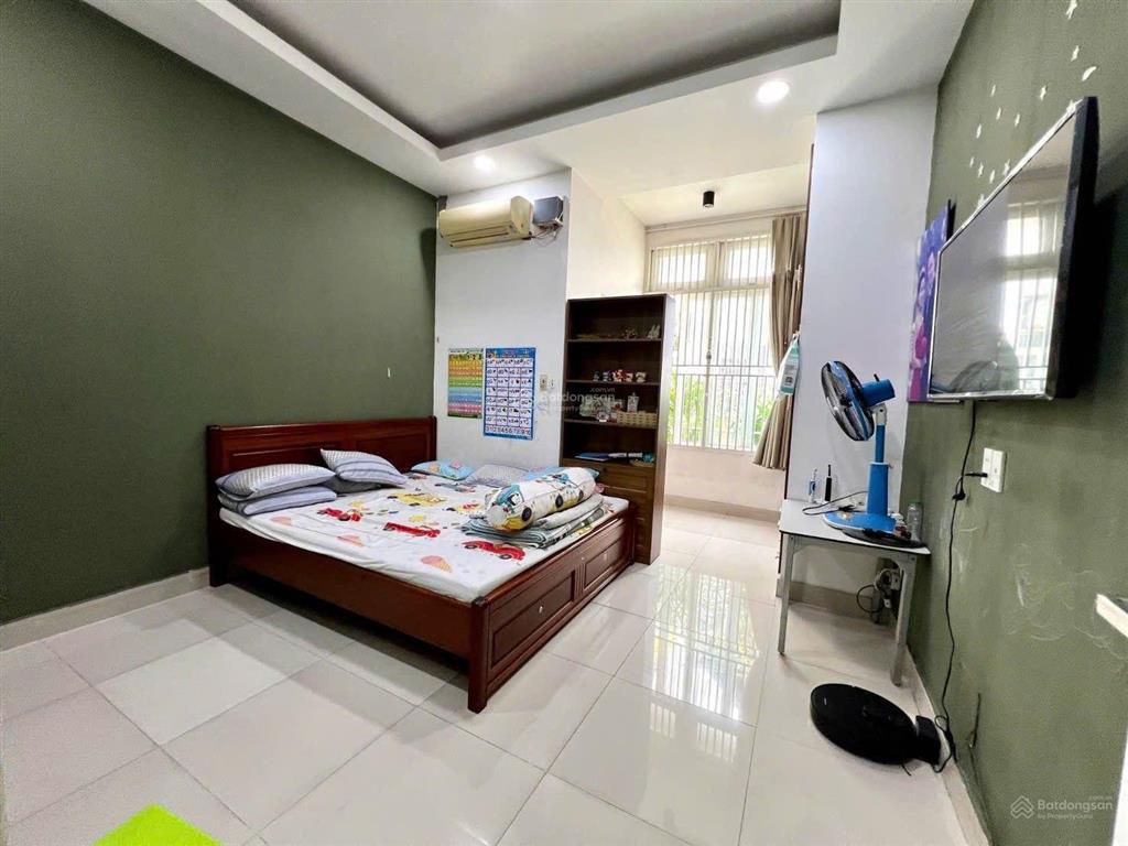 Nhà 3 tầng đúc mã lò  giáp lê văn quới  3pn 3wc  4x12m 1 trệt 2 lầu + sân thượng 5 tỷ nhỉnh
