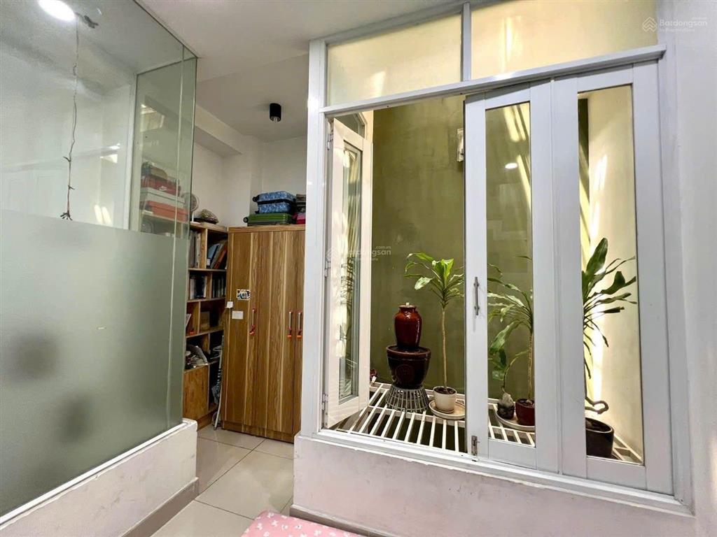 Nhà 3 tầng đúc mã lò  giáp lê văn quới  3pn 3wc  4x12m 1 trệt 2 lầu + sân thượng 5 tỷ nhỉnh