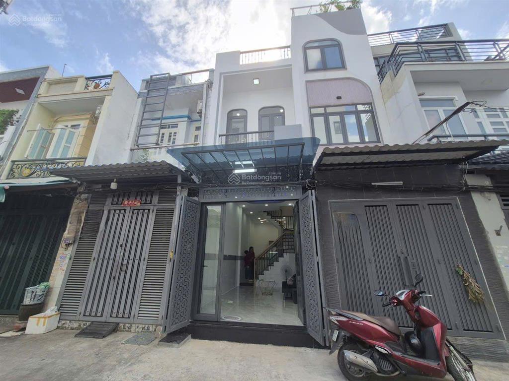 Nhỉnh 3 tỷ nhà 3 tầng hương lộ 2, bình trị đông  4 phòng ngủ  ban công + sân thượng chill chill