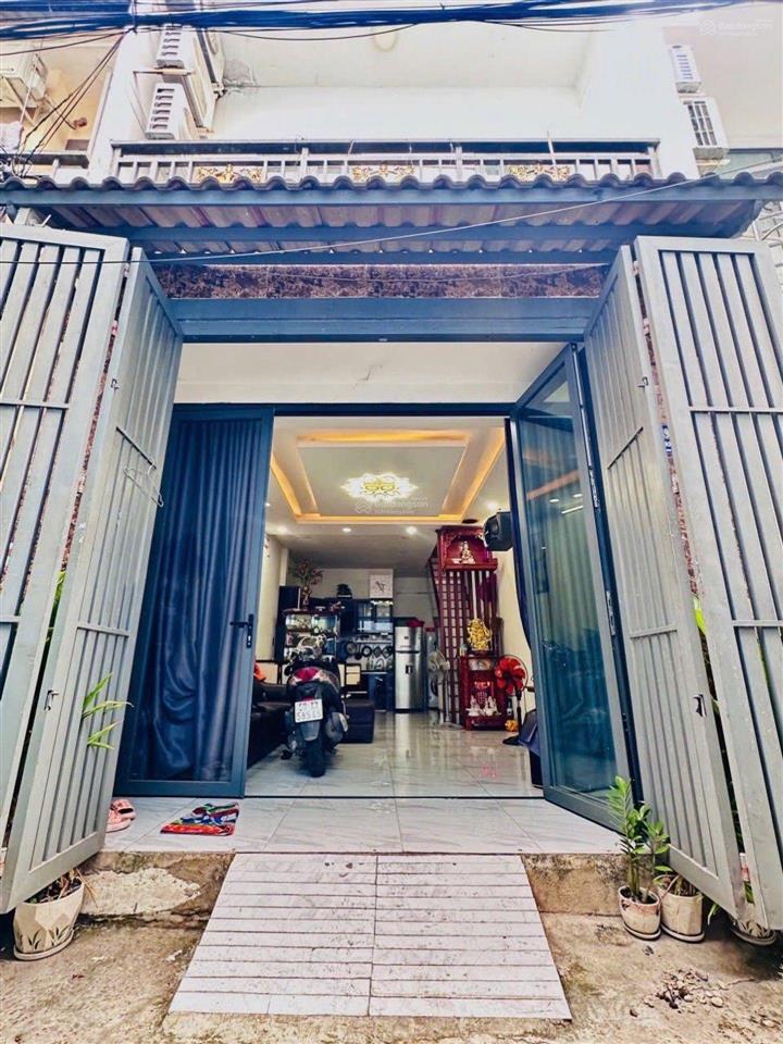 Nhà 2 tầng btct kiên cố hương lộ 2, ngay ngã tư 4xã4x9m 1trệt 1lầu 3pnhẻm xe hơishr hoàn công đủ