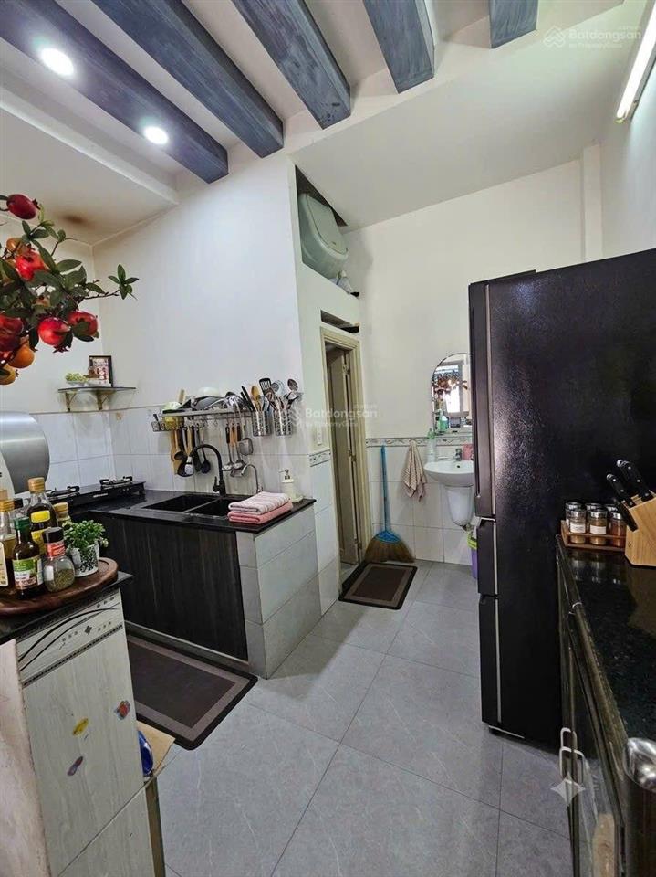 Nhỉnh 4 tỷ  nhà khu vip lê văn quới  2 tầng đúc btct  hẻm xe tải thông  dtsd 80m2  2pn