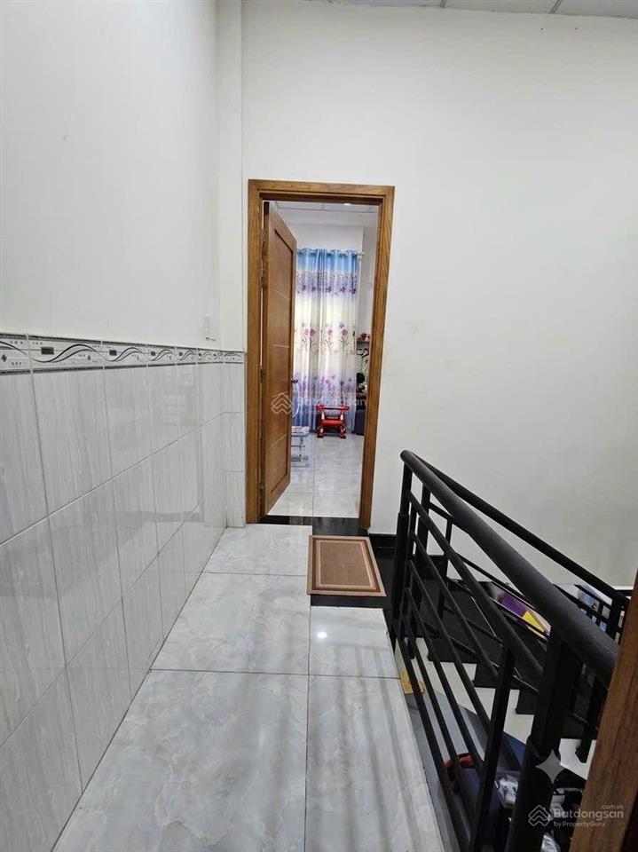 Nhỉnh 4 tỷ  nhà khu vip lê văn quới  2 tầng đúc btct  hẻm xe tải thông  dtsd 80m2  2pn