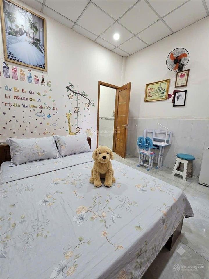 Nhỉnh 4 tỷ  nhà khu vip lê văn quới  2 tầng đúc btct  hẻm xe tải thông  dtsd 80m2  2pn