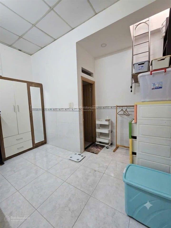 Nhỉnh 4 tỷ  nhà khu vip lê văn quới  2 tầng đúc btct  hẻm xe tải thông  dtsd 80m2  2pn