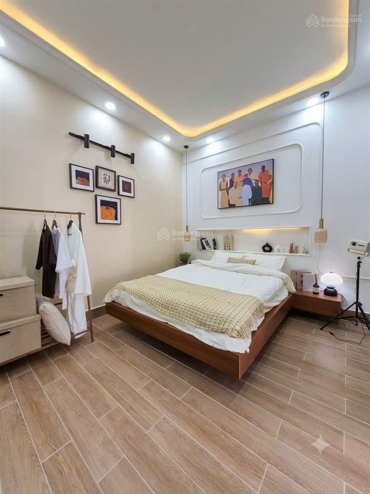 Ngôi nhà đẹp như mơ  ngay aeon tp  3 tầng + sân thượng rất chill 3pn hẻm xe hơi k lộ giới hc